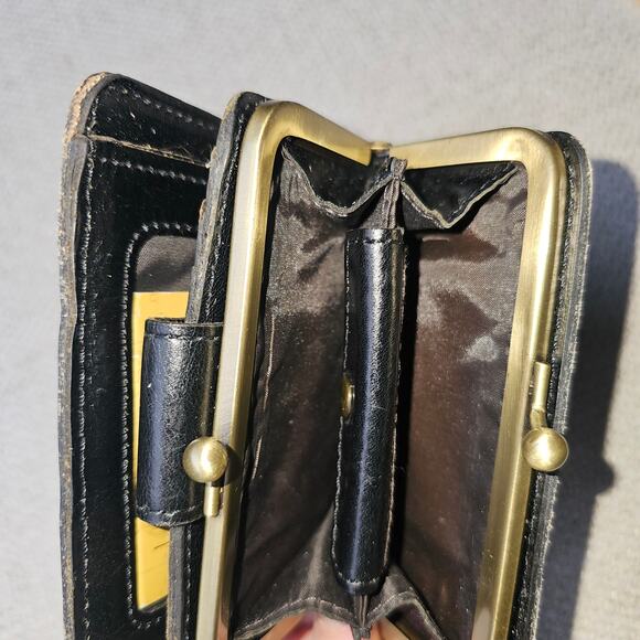 Patricia Nash Small Bifold Tiger Striped Wallet with Kisslock Coin w/ Card Slots - Picture 3 of 7